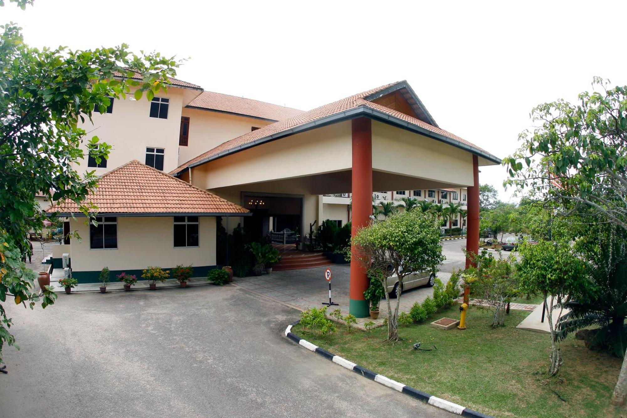 Hotel The Qamar Paka, Terengganu Exterior foto